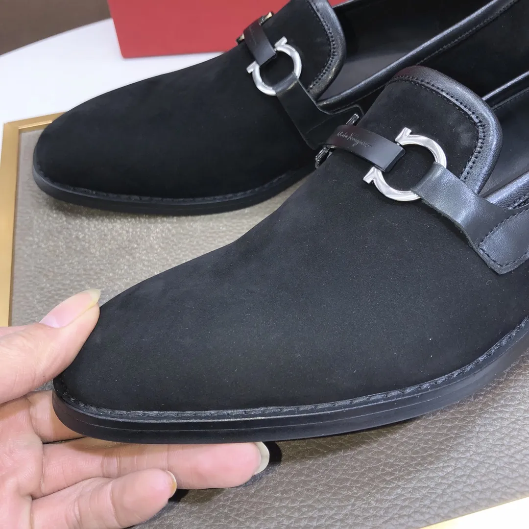 Men's shoes 💰540💰[Ferragamo/Ferragamo] (high-end Niuli) New 🍀 Ferragamo* - top version Ferragamo's classic formal leather shoes! Made of imported original cowhide, the inner top layer is comfortable cowhide lining! Original wear-resistant rubber outsole! High quality products! Code number 38-44!
